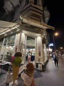 gelato shop in budapest
